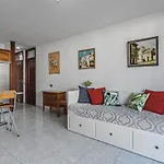 -2 Minute From The Beach. דירה *
