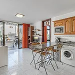 דירה -2 Minute From The Beach.