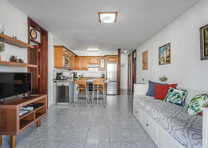 -2 Minute From The Beach. Διαμέρισμα *