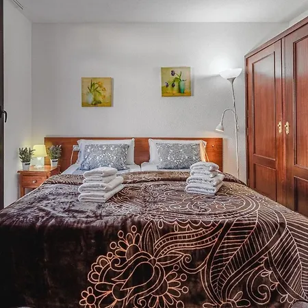 -2 Minute From The Beach. Apartment Playa de las Americas (Tenerife)